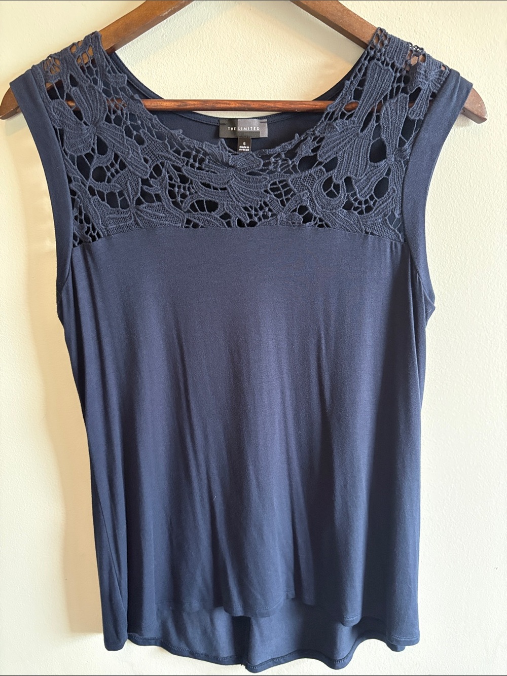 The‎ Limited Navy Lace Yoke Sleeveless Top Small